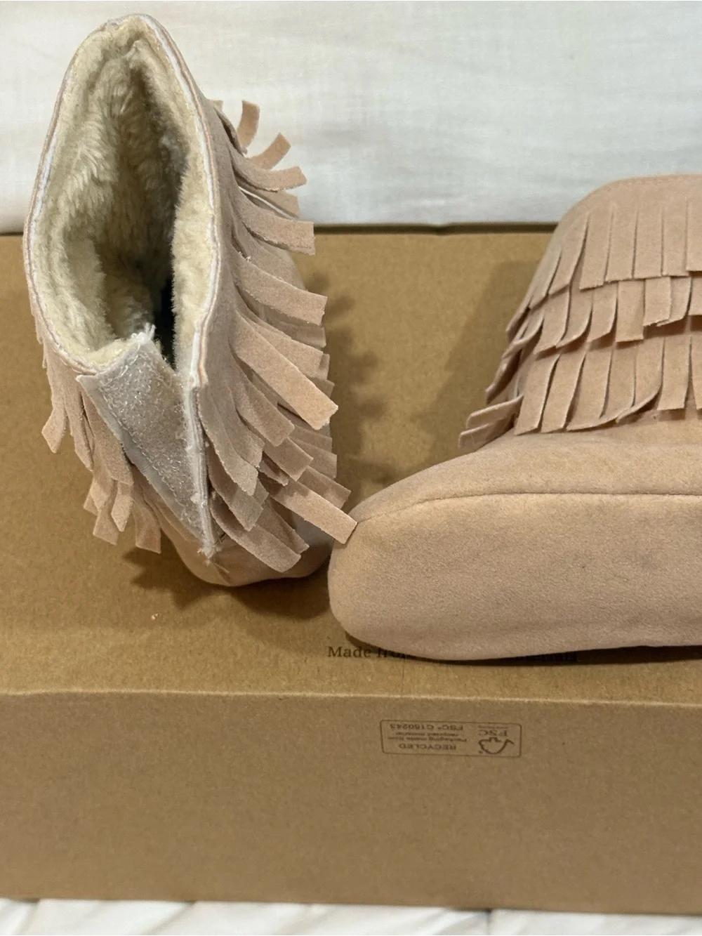 Kids Fringe Booties in Light Beige - Cozy Winter Style